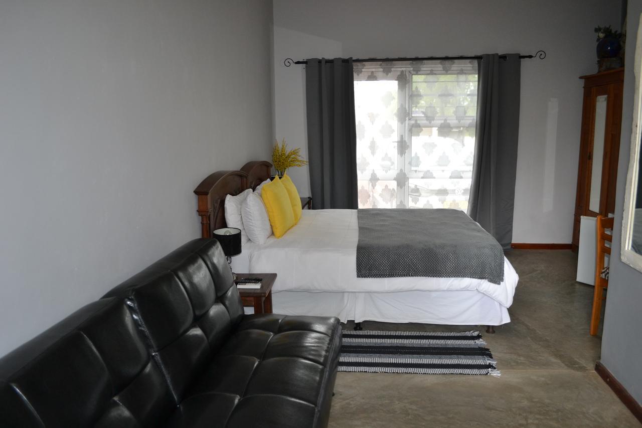 Travel North Guesthouse ツメブ エクステリア 写真